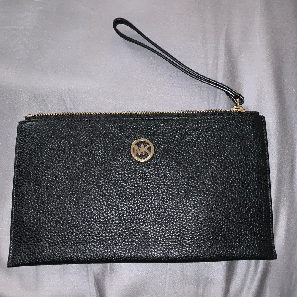 Michael Kors wallet/wristlet. Black